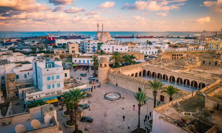 بحث حول مدينة تونس